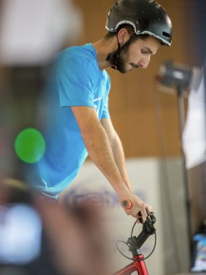 Ricardo Simões numa demonstração de Bike Trial para a Saint Gobain